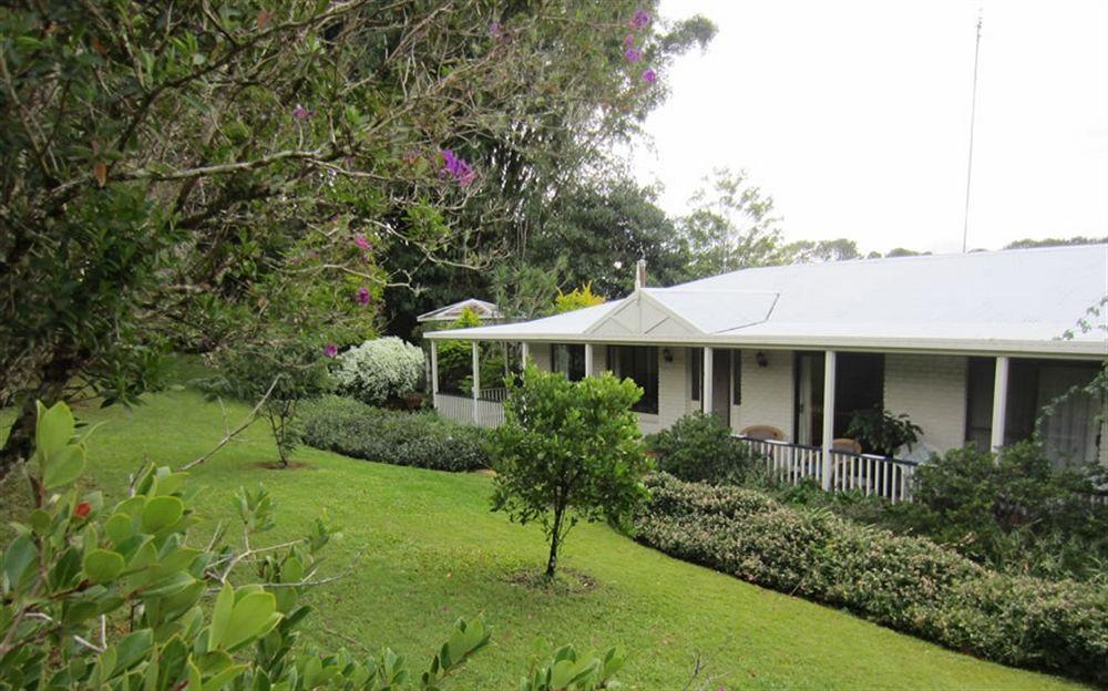 Eden Lodge Nambour Bagian luar foto