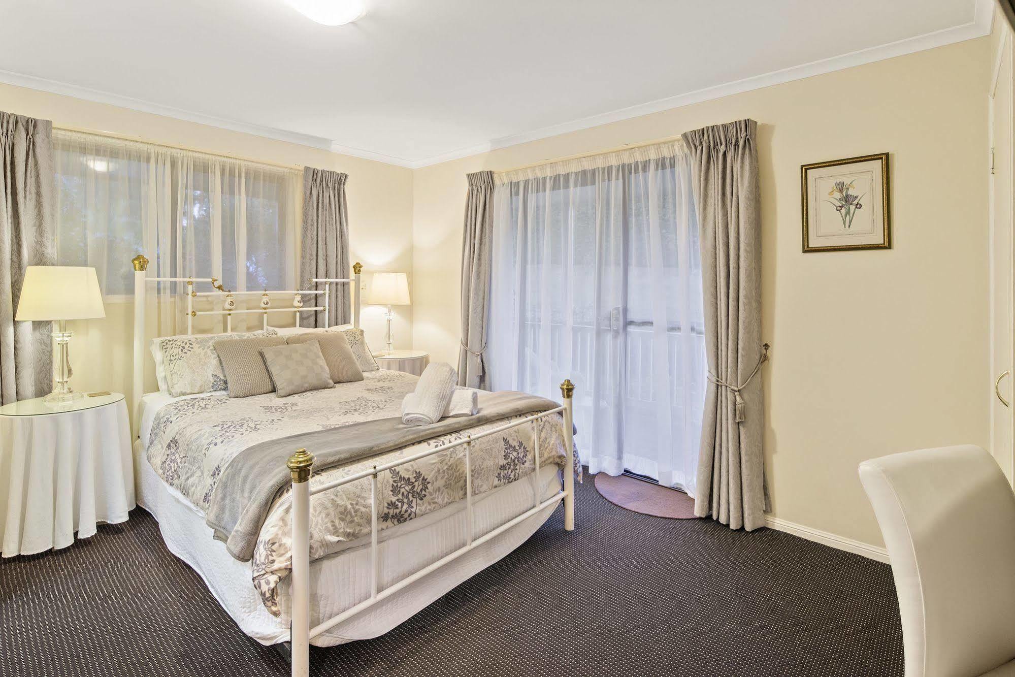 Eden Lodge Nambour Bagian luar foto