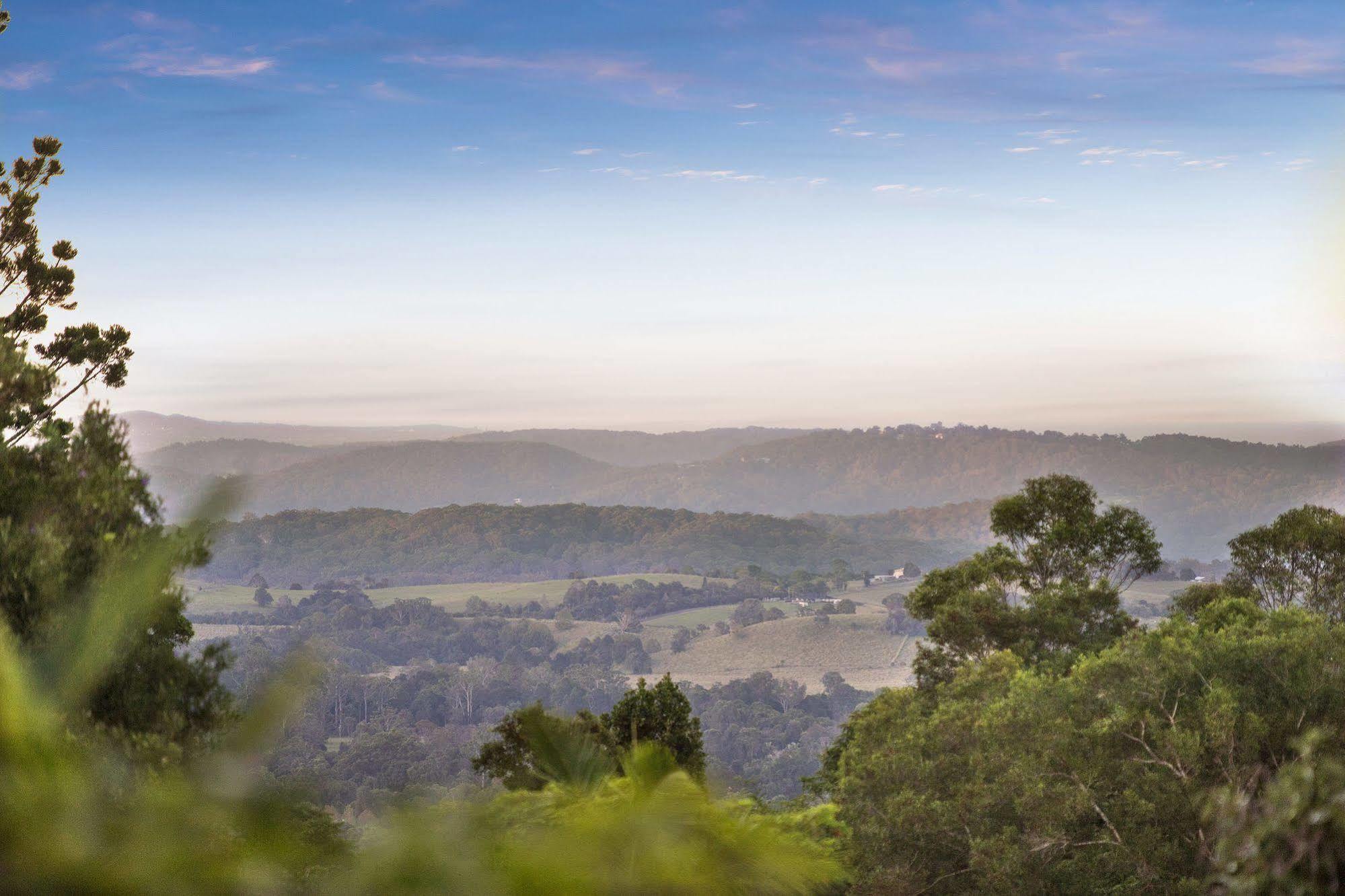 Eden Lodge Nambour Bagian luar foto