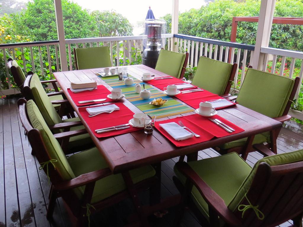 Eden Lodge Nambour Bagian luar foto